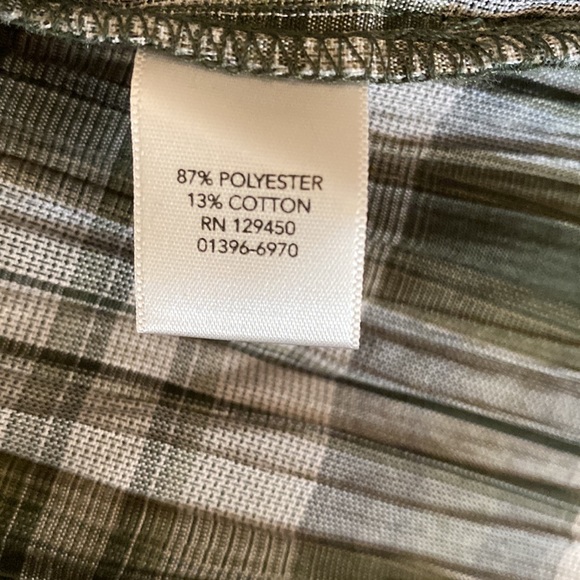 Women’s button down shirt - Picture 4 of 6